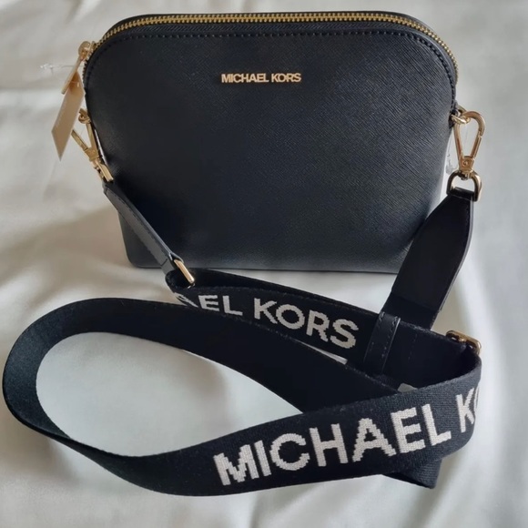 Michael Kors Handbags - NWT $228 Michael Kors Cindy Black Saffiano Leather Crossbody w/ Kors Logo Strap